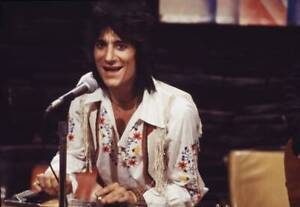 Ron Wood of The Rolling Stones plays lap steel guitar during a vid - Old Photo 1