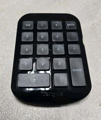 Targus Wireless Numberic Keypad Model AKP11A - Image 1 of 2