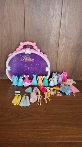 Vintage Disney Prinzessin Magic Clip Polly Pocket Puppen Kleider Zubehör Koffer - Bild 1 von 11