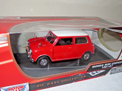 1961-67 MORRIS MINI COOPER RED 1:18 MOTORMAX OPENING HOOD & DOORS - Image 1 of 4