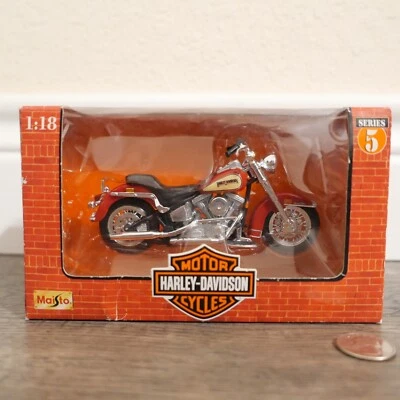 Maisto Series 5 Harley-Davidson 1:18 1986 FLST Heritage Softail Evolution - Image 1 of 2