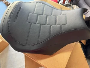 New OEM Harley Davidson 2019-2020 FXDRS Sundowner Solo Seat 52000399 - Picture 1 of 4