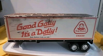 Good Golly It's Dolly Madison Cakes Treats Nylint Trailer - Image 1 of 4