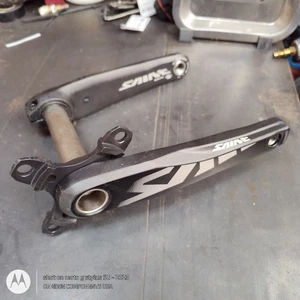 Shimano Saint FC-M810 / M815 Crankset 175MM 83MM Spindle - Picture 1 of 14