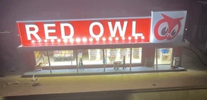 Tienda de comestibles O Gauge Menards Red Owl. Iluminado. 18x9x6 pulgadas. - Imagen 1 de 20