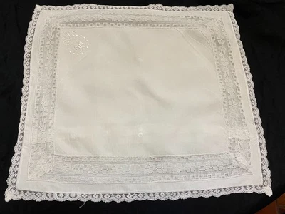 ancienne Housse de coussin brodée - Photo 1/4