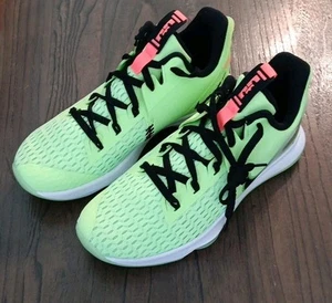 Nike LeBron Witness 5 "Grinch" Basketballschuhe CQ9380-300, Herrengröße 10,5 - Bild 1 von 8