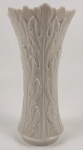 Lenox Woodland Ivory White Ceramic Porcelain Vase Flower 8.5 Vtg - Picture 1 of 8