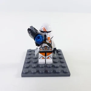 LEGO STAR WARS Airborne Clone Trooper Minifigur - Bild 1 von 2