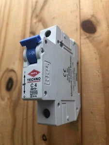 TECHNO 4A TIPO C4 50HZ 240/415V MCB 1 POLO ÚNICO - Imagen 1 de 2