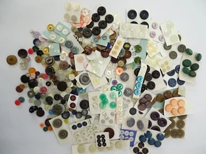 Job Lot Vintage Modern Mixed Various Buttons on Card Bundle Sewing Craft - Picture 1 of 12