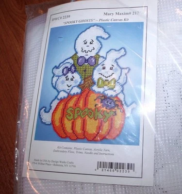 Cute SPOOKY GHOSTS Ghost Family Plastic Canvas Kit  Design Works  - Image 1 of 2