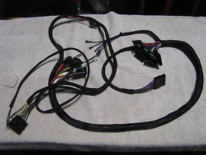 John Deere Kabelbaum Montageteil # AT135433 NSN: 6150-01-332-3729 - Bild 1 von 1