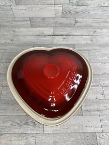 Le Creuset Valentine's Heart-shaped Covered Stoneware Baking Dish - Red - Picture 1 of 8