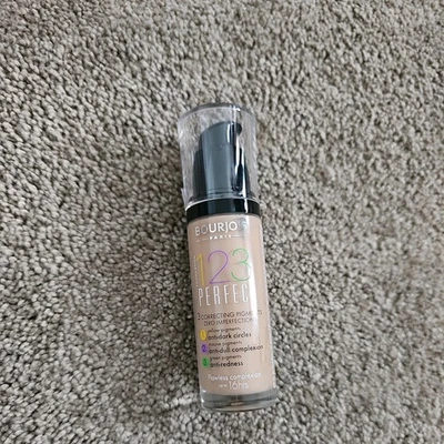 Bourjois Paris 123 Perfect Foundation 30ml Rose Beige3 Correcting Pigments & SPF - Image 1 of 2