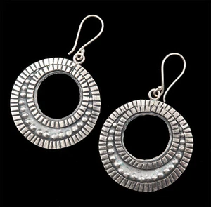 Earrings intricate openwork - ethnic pattern - solid silver - Picture 1 of 3