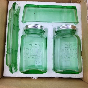 Grün Depression Glas Stil Salz/Pfeffer Butterdose Set BRANDNEU IN BOX Retro - Bild 1 von 3