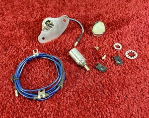 1955 - 1956 PONTIAC GLOVE BOX MAP LIGHT ACCESSORY ( OEM USED SET ) A+ A+ A+ - Bild 1 von 3