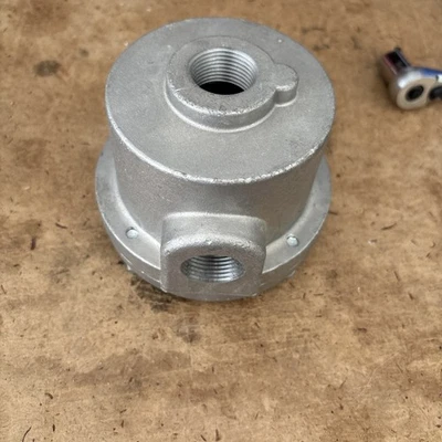 Cuerpo de salida de caja de conductos de aluminio para ubicación peligrosa 3/4" NPT X2 Foto 1 de 4