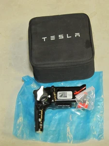 Genuine TESLA 2016-2024 Model X Tow ACPS Hook Trailer Hitch Receiver With 2 Keys - Picture 1 of 3
