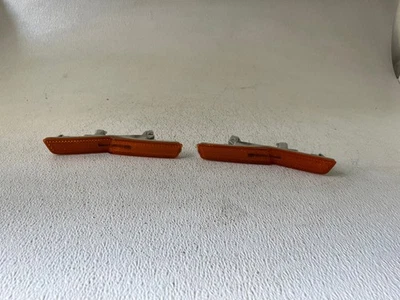 OEM | 2015-2023 Dodge Challenger Front Side Marker Set Foto 1 de 4