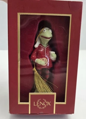 Lenox Disney 2021 Muppets Kermit la Rana China Ornamento PJ'S Sombrero NUEVO Foto 1 de 4