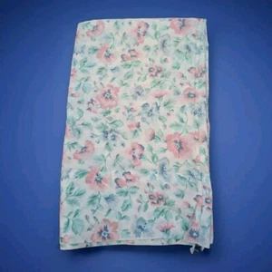 Westpoint Stevens VTG Set 2 Pillowcases WHITE w/Floral Print Standard Sz Cottage - Picture 1 of 8