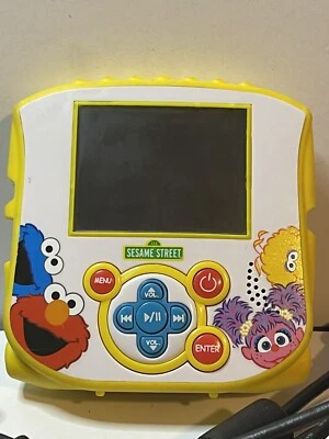 Reproductor de video MP3 portátil Sesame Street TV películas para niños KSE356 SIN PROBAR para piezas Foto 1 de 2