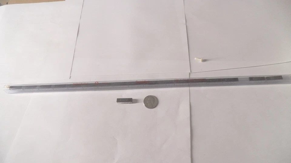 NOS Signetics 74LS374N Qty 2 Date 7925 Ships in USA Tomorrow