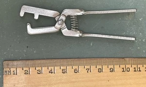 VINTAGE UNBRANDED CLIP EARRING ADJUSTING TOOL - JEWELER TOOL - Picture 1 of 5