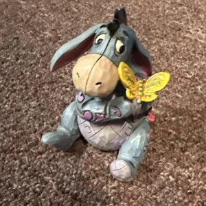 Eeyore Adorable Figura de Resina con Mariposa Jim Shore Disney - Imagen 1 de 4