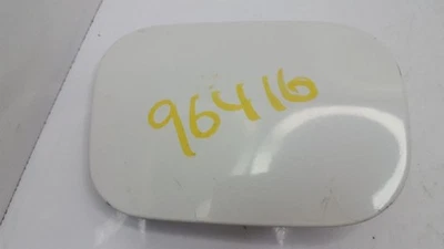 Крышка заслонки двери топливного бака 2005 06 07 08 Acura RL белая - Изображение 1 из 4