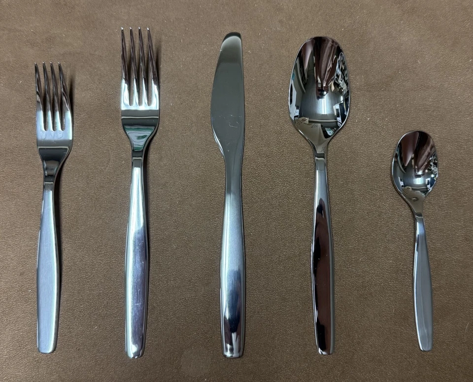 Alessi Itsumo Stainless 5pc Place Setting - Image 1 of 1