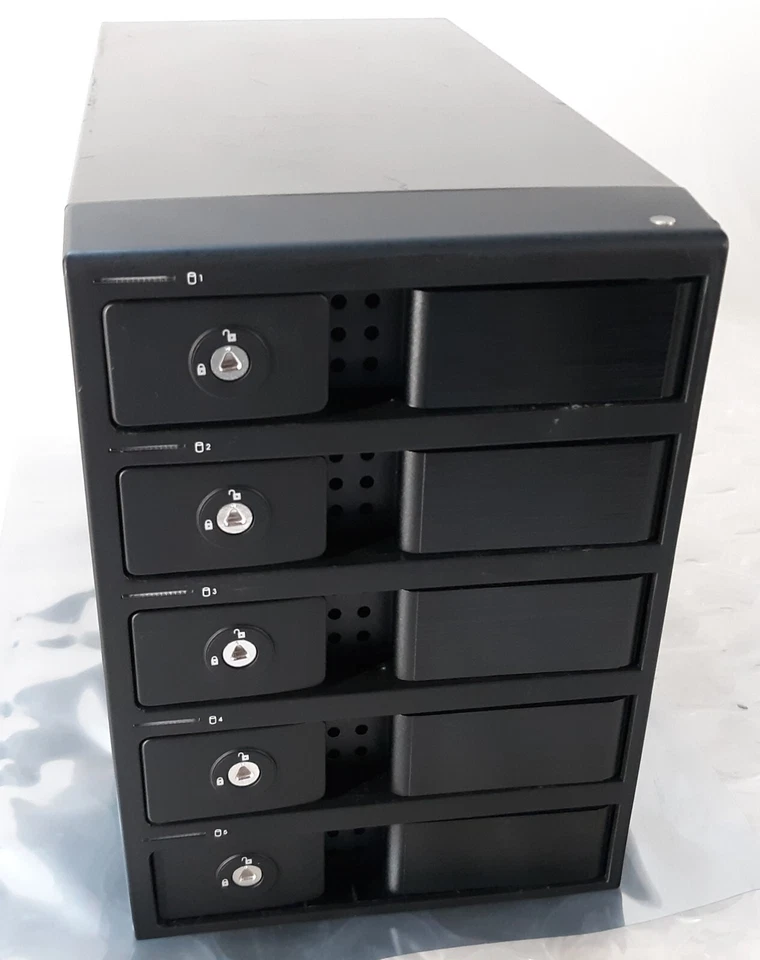 Oyen Digital 50TB Mobius 5-Bay FireWire 800 eSATA USB 3.0 RAID HARD DRIVE NO HDD - Image 1 of 4