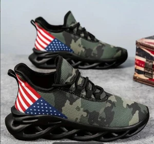 Patriotische Herren-Sneaker Camo US-FLAGGE niedrig geschnitten – Größe 9,5 US EU 42 neu im Karton - Bild 1 von 10