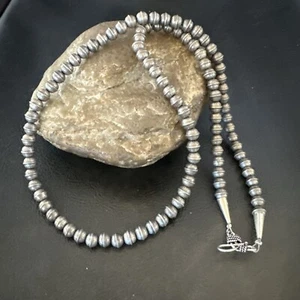 Collar de cuentas de plata de ley de perlas navajo de banco estampado a mano de 6 mm 23" 90223 - Imagen 1 de 12