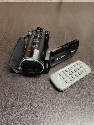 Canon VIXIA HF20 High Definition Flash Media Camcorder - Image 1 of 4