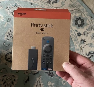Modelo más nuevo 2024, Amazon Fire TV Stick HD (2024) B0CQMRKRV5 en mano envío hoy - Imagen 1 de 6