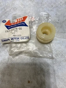 NOS Yamaha New OEM Genuine CHain Tension Roller YZ50 YZ80 2X6-22178-00-00 Bin Q - Picture 1 of 3