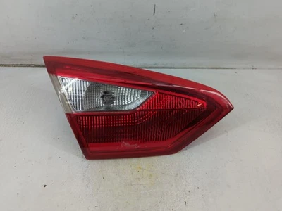 Luz trasera lateral izquierda para conductor Ford Focus 2012-2014 OEM H5ETH Foto 1 de 4