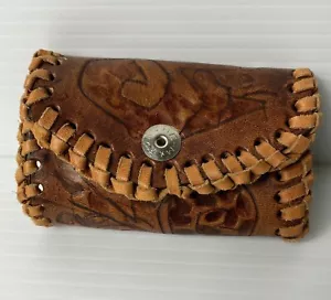 Handmade Leather Tri-Fold Embossed Key Wallet ~ Vintage ~ Holds 6 keys - Picture 1 of 6