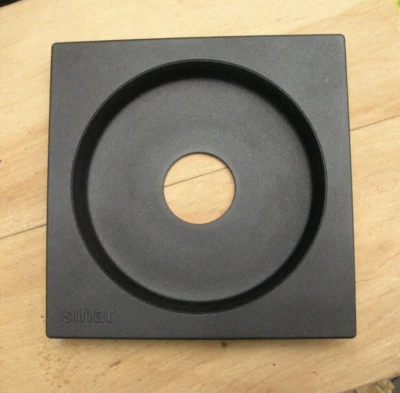 genuine metal Sinar 16mm  recessed  lens board panel for  copal 0 14x14cm - Image 1 of 3