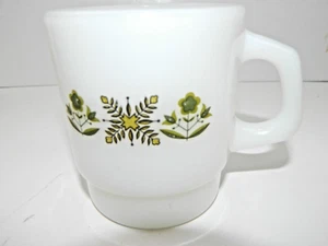FIRE-KING ANCHOR HOCKING MILKGLASS MEADOW GREEN FLORAL MUG VINTAGE - Picture 1 of 6