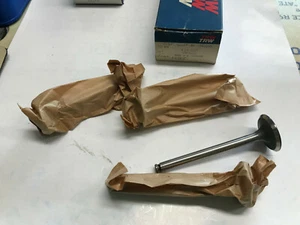 3327 34x8x104,8 068109601 45° KIT 4 PZ VALVOLE ASP PASSAT GOLF 1.5 D 1.6 D 1976 - Bild 1 von 1