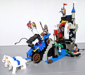LEGO 6078 Skeleton Tower + 6044 Royal King's Carriage Minifigs Dragon Knight