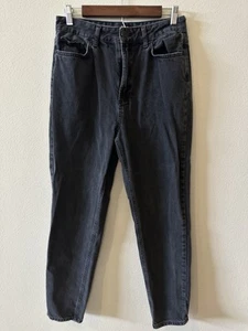 Pantalones de mezclilla Urban Outfitters BDG mamá tiro alto talla 29 negros lavados cónicos - Imagen 1 de 4