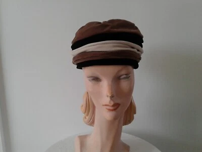Sombrero turbante estilo terciopelo vintage para mujer beige negro forrado crema. Mediano. Foto 1 de 4
