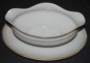 Vintage WM GUERIN CO.LIMOGES FRANCE GRAVY BOAT WITH UNDERPLATE WITH GOLD TRIM - Picture 1 of 11
