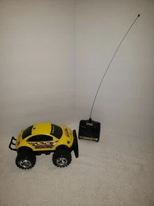 New Bright Volkswagen Extreme Baja Bug With Remote Control RC Car Yellow Works - Picture 1 of 12