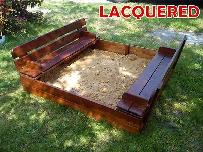 Lacquered Sandbox GARDEN SQUARE - SANDPIT WITH WOODEN LID & SEATS + agrifiber   - Image 1 of 4